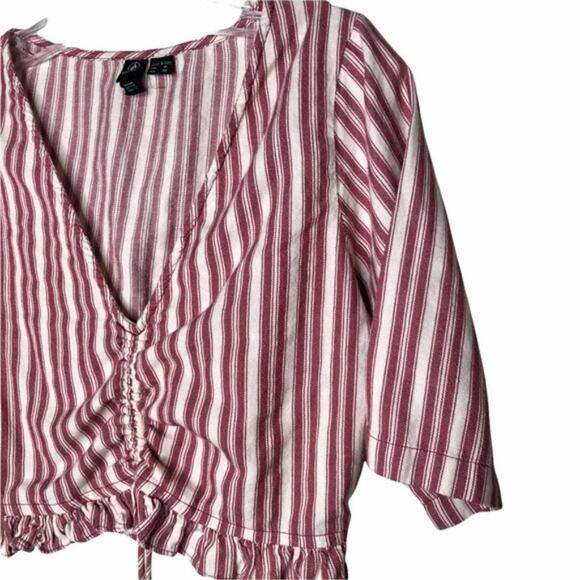 Volcom Womens Top Size S Red White Striped Rushed Pullover Casual V Neck Crop - Picture 5 of 11
